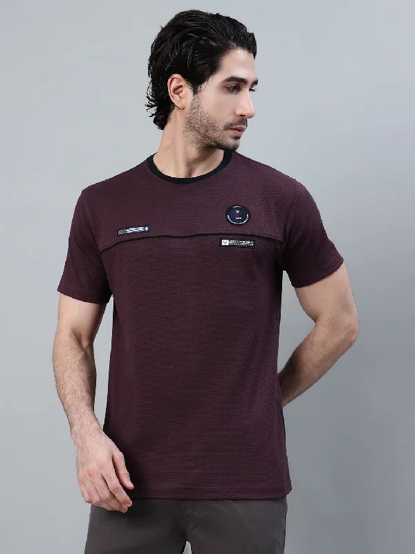 Men's Wine Self Design Round Neck T-shirt